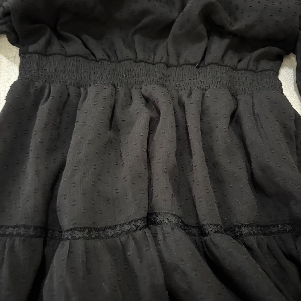 Hollister Black Clip Dot Tiered Lace Trim Smocked Mini Dress Womens Large - Picture 6 of 6